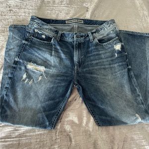men’s relaxed fit distressed jeans